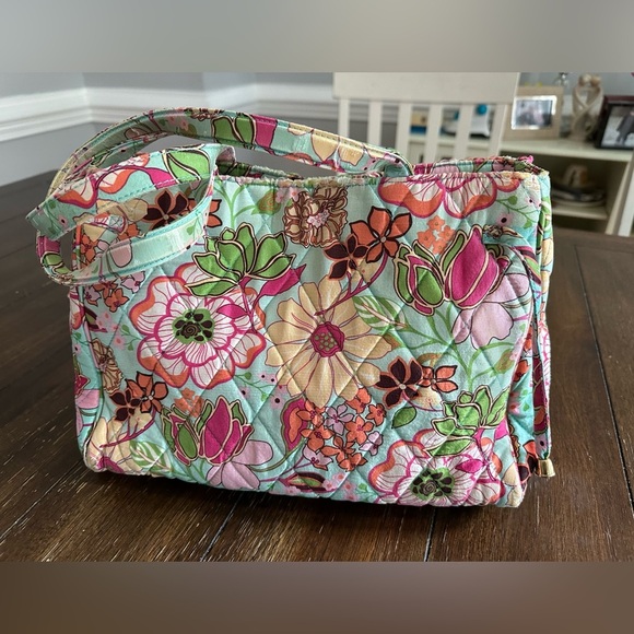 Vera Bradley Erica tote - Picture 1 of 16
